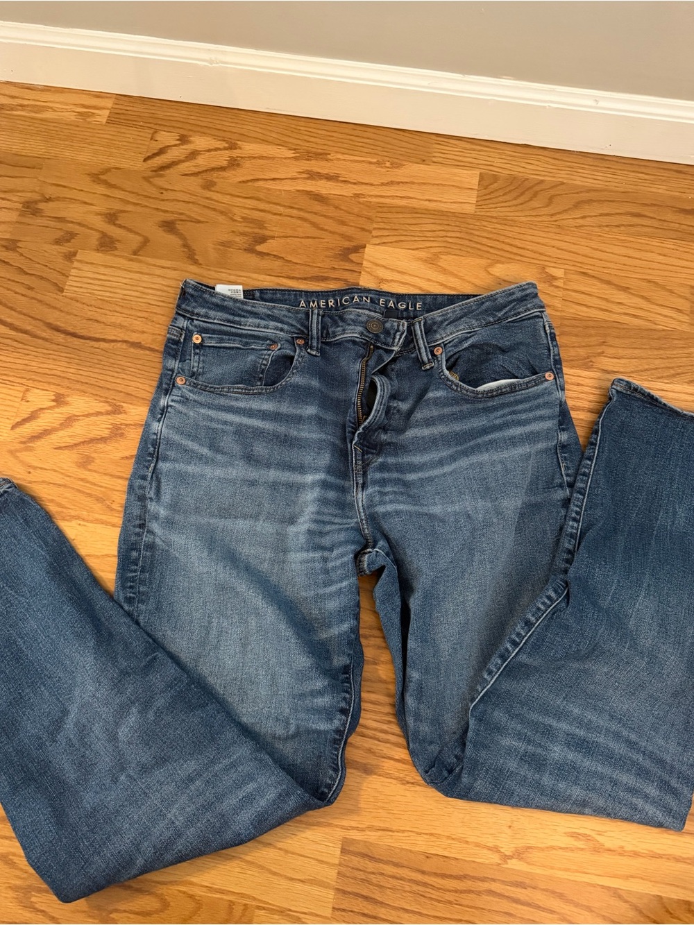 AE Men’s Athletic Fit Straight Jeans
